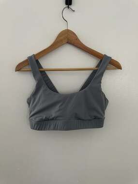 Vuori Yosemite Sports Bra — Blue-Grey Strappy Back, Size M